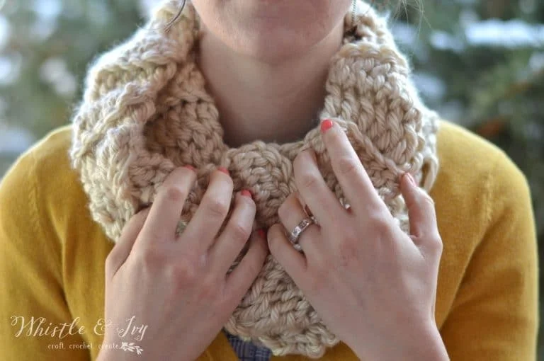 Almost 30-Minute Crochet Cowl