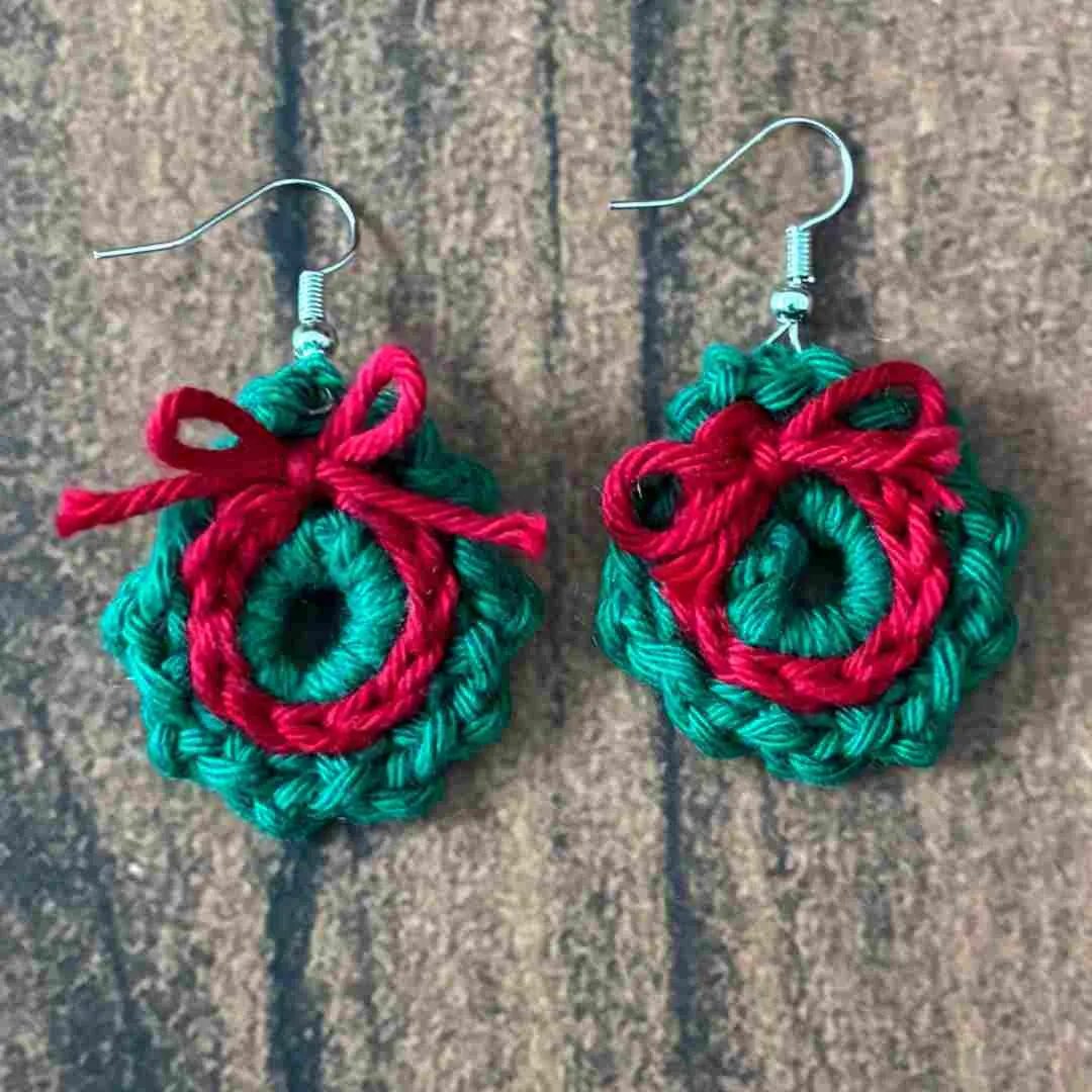 Christmas Wreath Earrings Crochet Pattern