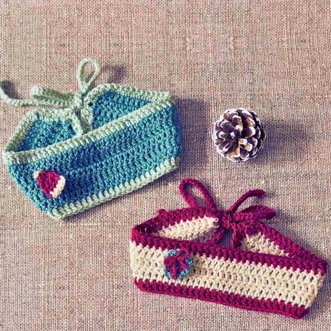 Simple Crochet Christmas Headband Pattern