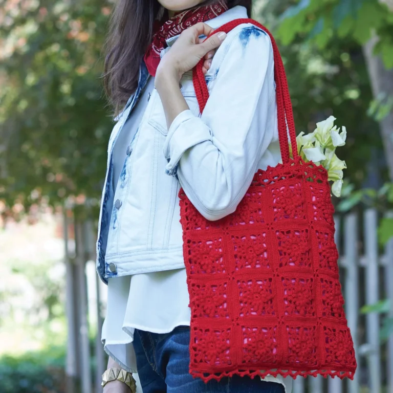 Simple crochet vintage lace bag pattern for a stylish accessory
