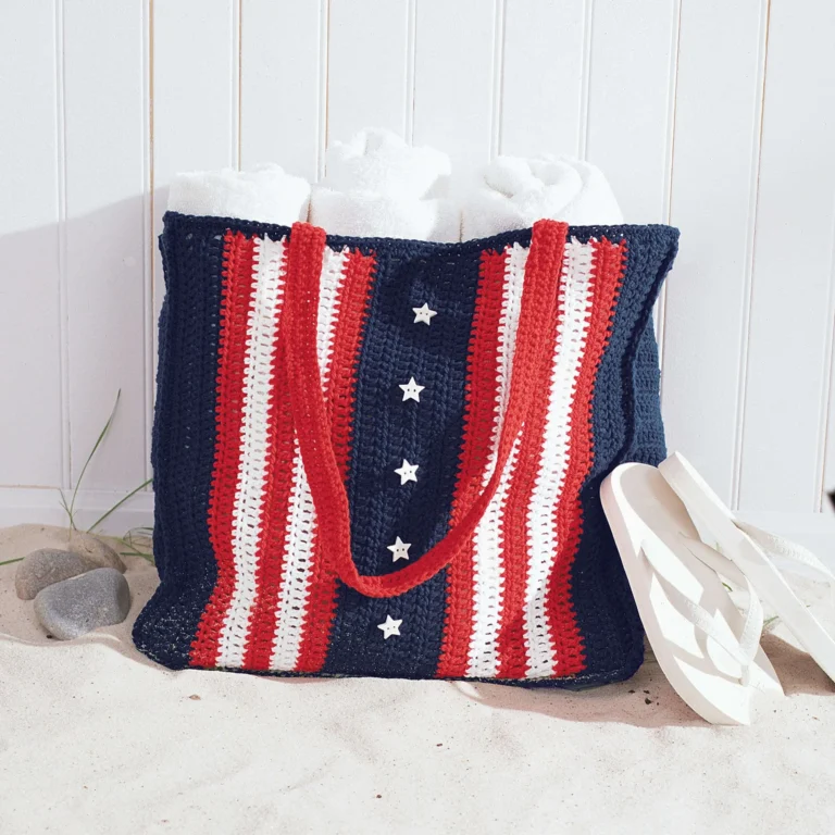 Stylish beach tote bag pattern for summer use
