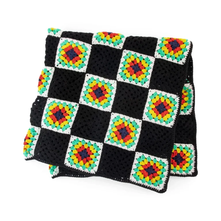 Beautiful checkered granny-square crochet blanket design