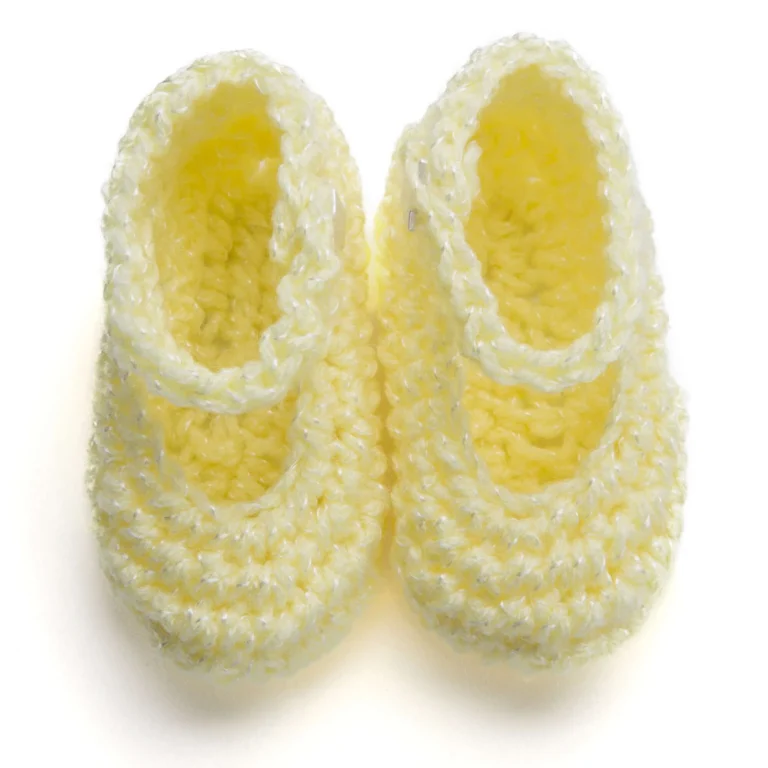 Economy baby booties pattern for dress-up, perfect for keeping babies warm and stylish.