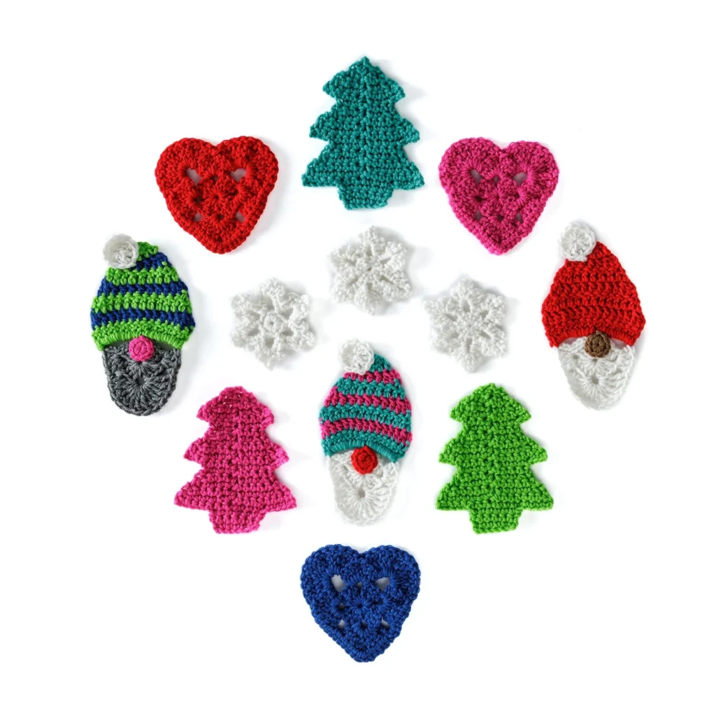 Ho Ho Holiday Christmas Crochet Applique Pattern for festive holiday decor