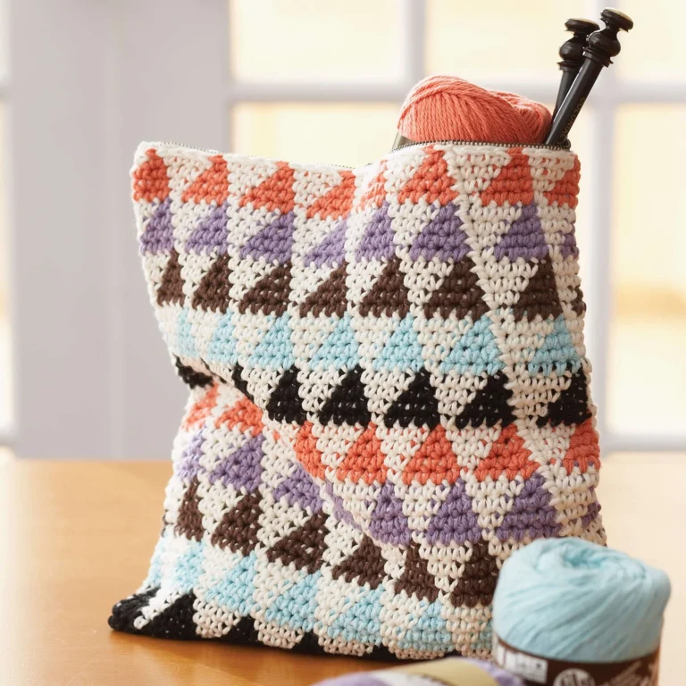 Crochet bags pattern featuring Totally Triangles design for versatile use.